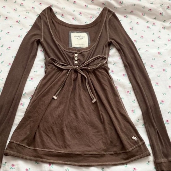 ISO!!!!!! Abercrombie ur brown babydoll tops - Picture 3 of 3